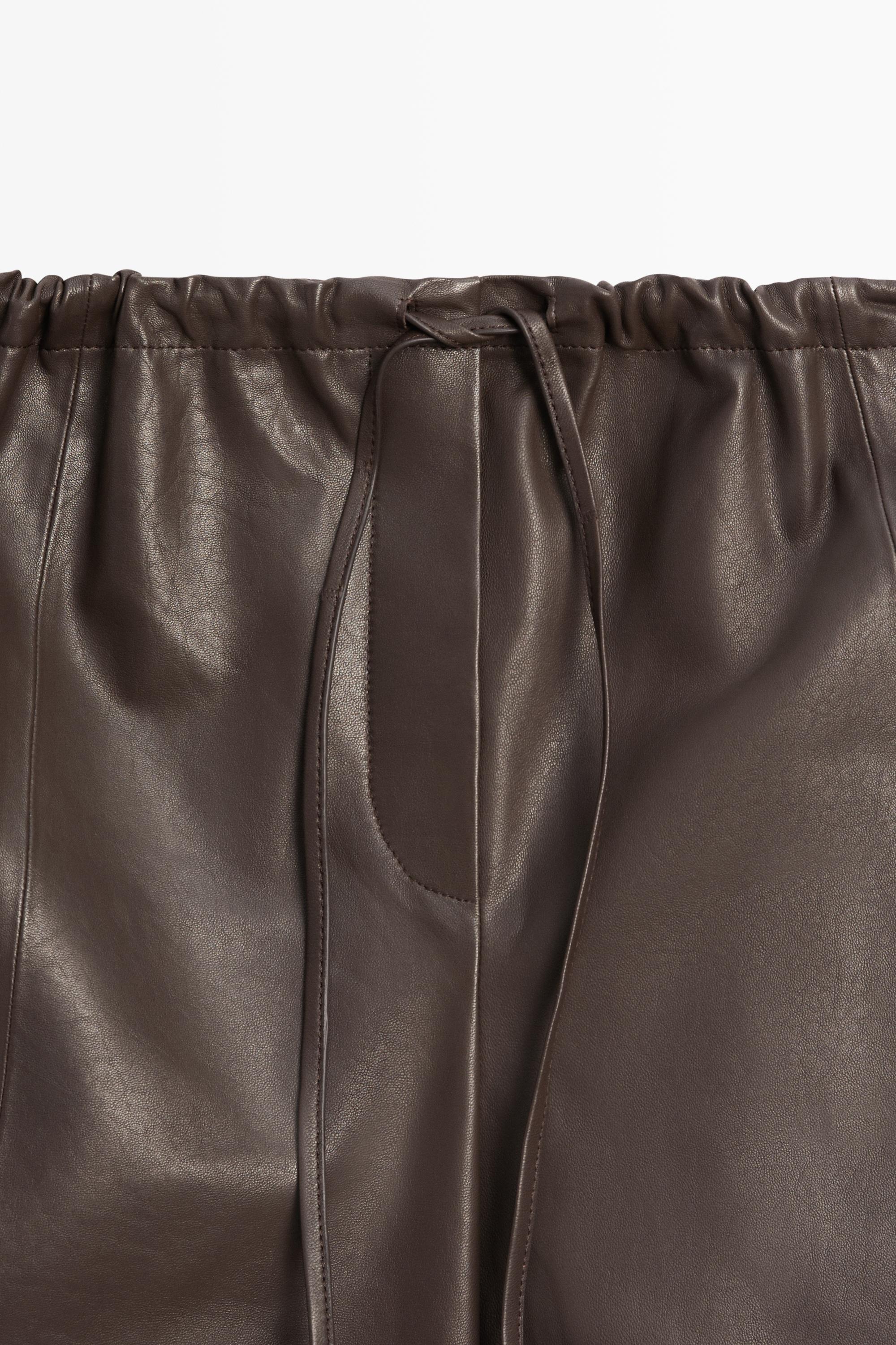 Bermuda long en cuir nappa